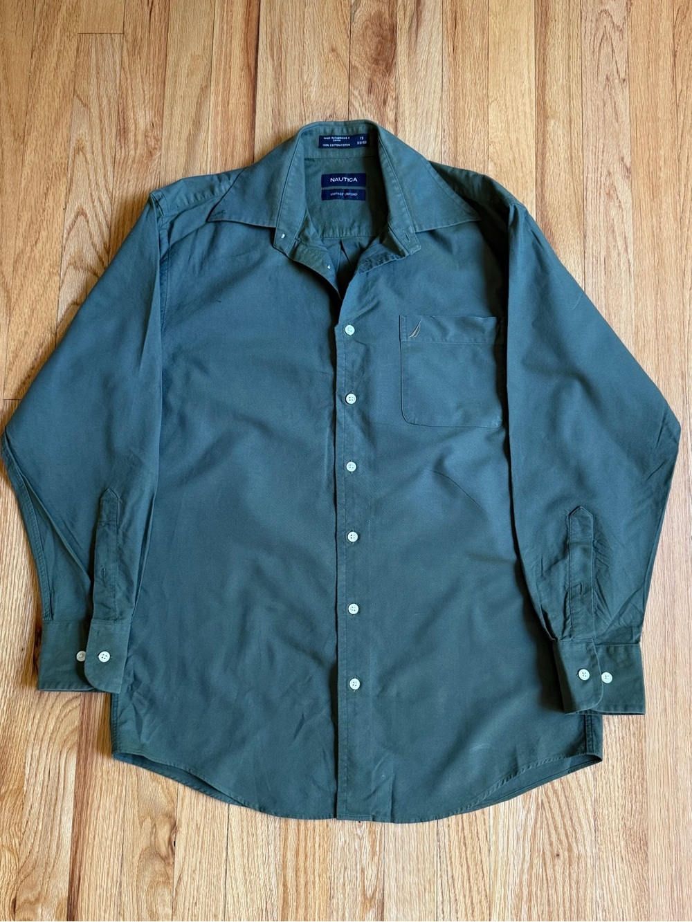 Nautica Men's Vintage Oxford Green Long-Sleeve Button-Down Shirt